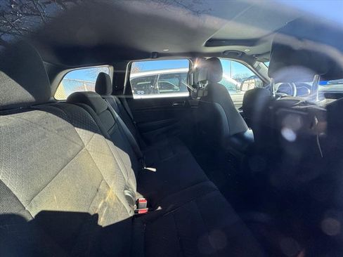 Used 2020 Jeep Grand Cherokee Laredo image 3