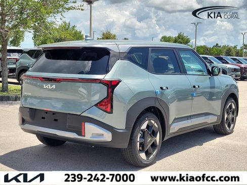 New 2027 Kia Seltos S FWD image 6