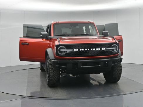 Used 2023 Ford Bronco Wildtrak AWD/4WD image 35