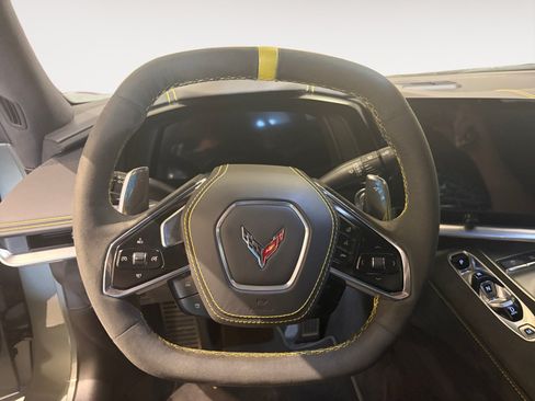 Used 2023 Chevrolet Corvette Stingray Premium Conv w/ Z51 Performance Package RWD image 12