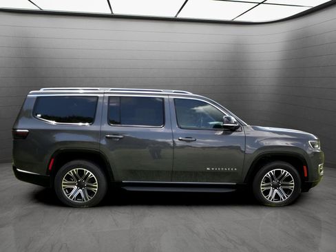 New 2024 Jeep Wagoneer 4WD w/ Premium Group I image 7