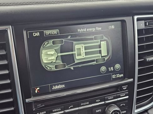 Used 2014 Porsche Panamera S image 12