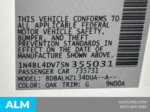 Used 2025 Nissan Altima 2.5 SV FWD image 34