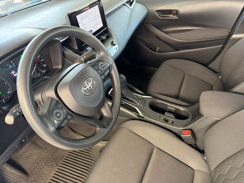 Used 2024 Toyota Corolla LE FWD image 11