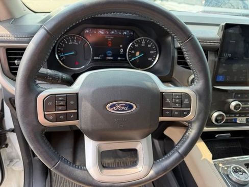 Used 2023 Ford Expedition XLT AWD/4WD image 13
