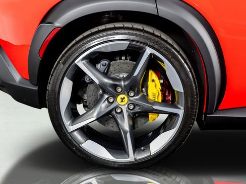 Used 2026 Ferrari Purosangue image 9