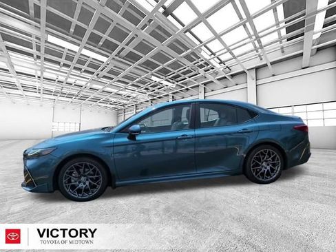 Used 2025 Toyota Camry XSE FWD image 6