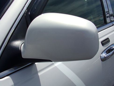 Used 2001 Lincoln Town Car Cartier RWD image 13