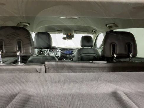 Used 2022 Buick Encore GX Select w/ Sport Touring Package FWD image 18