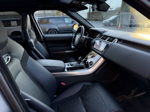 Certified 2022 Land Rover Range Rover Sport SVR image 11