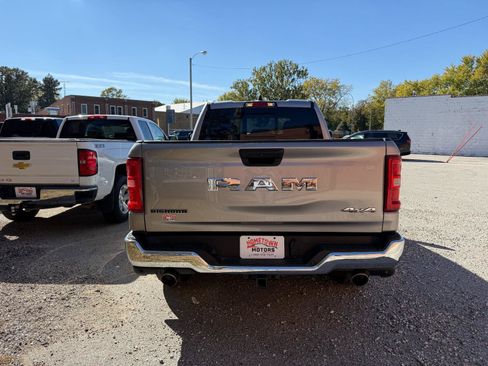 Used 2025 RAM 1500 Big Horn AWD/4WD image 3