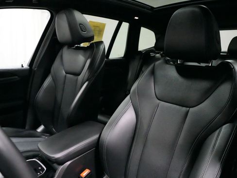 Used 2023 BMW X3 xDrive30i w/ Premium Package AWD/4WD image 4