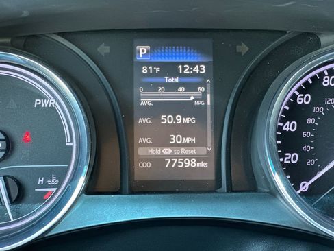 Used 2019 Toyota Camry LE FWD image 25