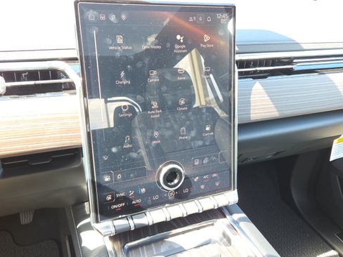 New 2025 GMC Sierra EV Denali AWD/4WD image 17