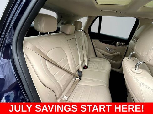 Used 2021 Mercedes-Benz GLC 300 4MATIC image 32