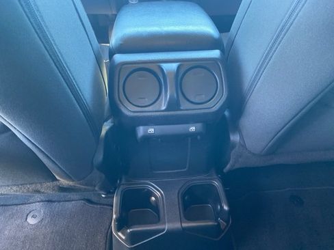 Used 2023 Jeep Wrangler Sport S image 13