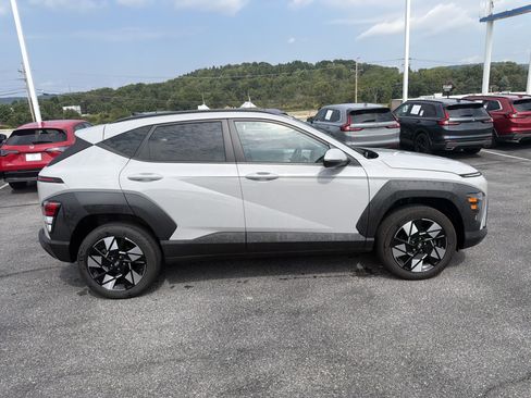 Certified 2024 Hyundai Kona SEL w/ Convenience Package AWD/4WD image 3