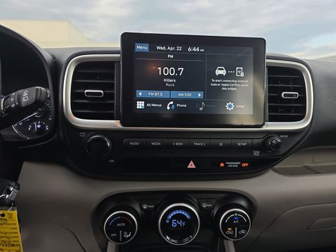 Used 2022 Hyundai Venue SEL w/ Cargo Package image 24