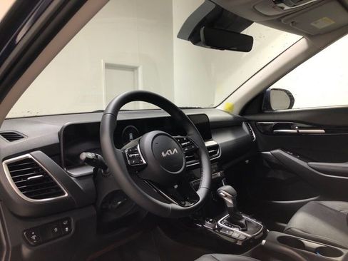 New 2026 Kia Seltos EX image 19