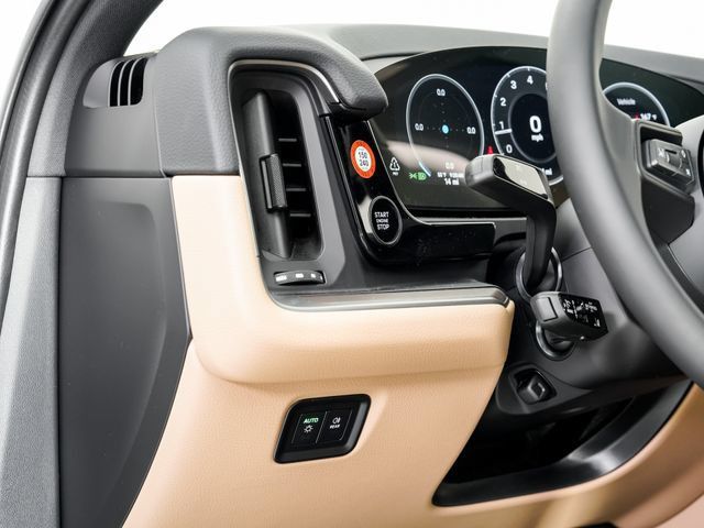 Certified 2026 Porsche Cayenne Coupe AWD/4WD image 8