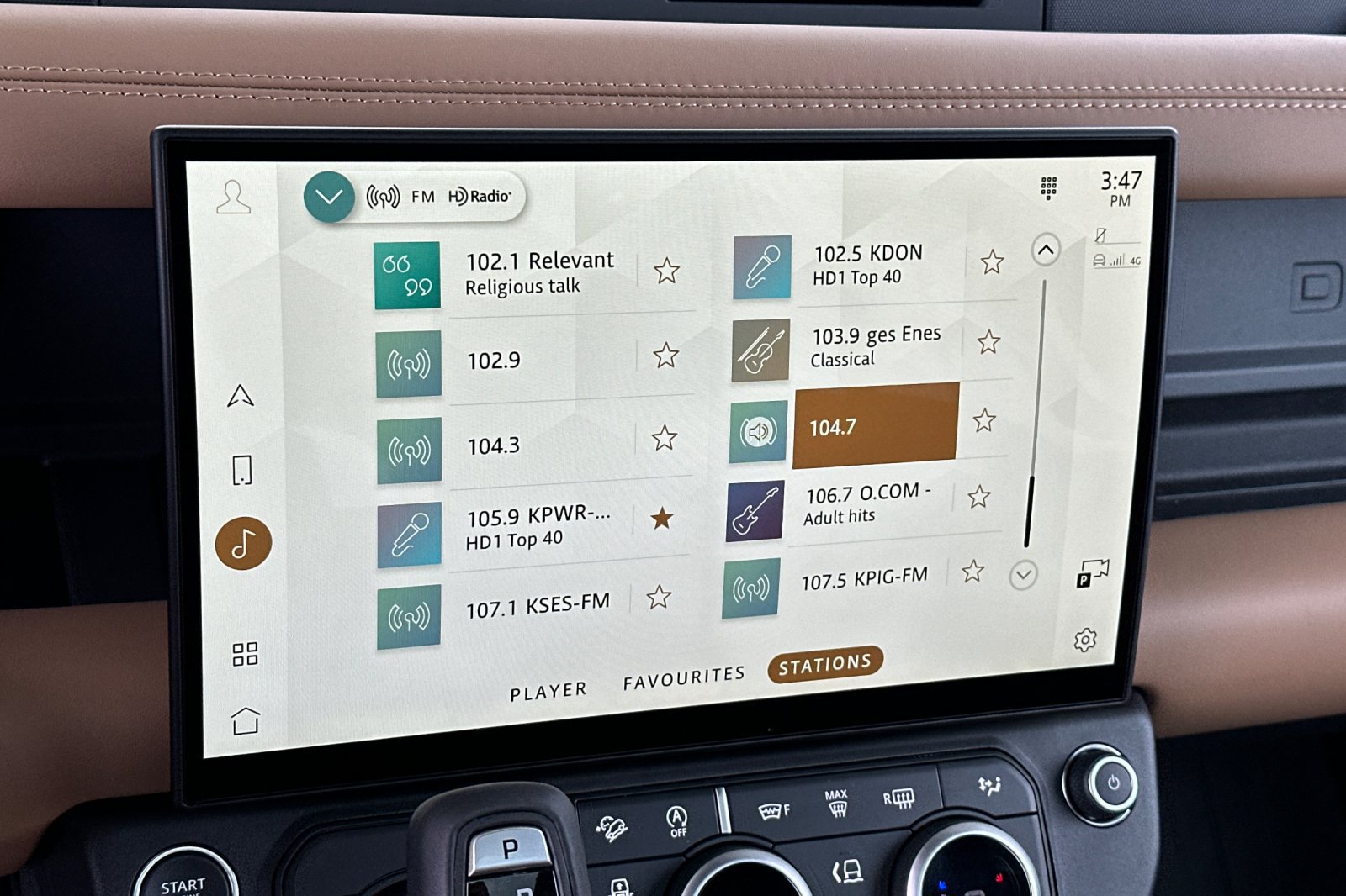 New 2026 Land Rover Defender 110 X-Dynamic SE AWD/4WD image 18