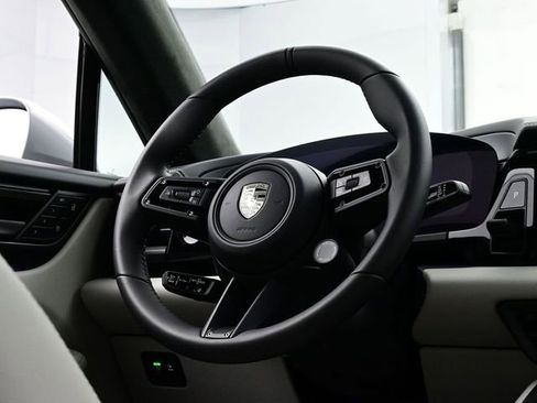 New 2025 Porsche Macan Turbo Electric AWD/4WD image 21