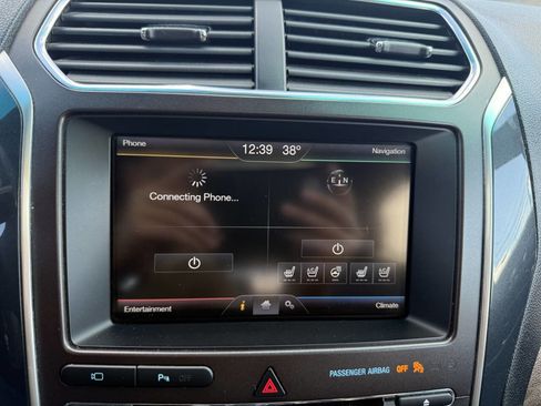 Used 2016 Ford Explorer Limited image 29