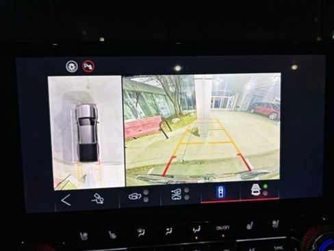 Used 2024 GMC Canyon AT4X image 22