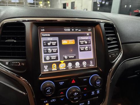 Used 2016 Jeep Grand Cherokee Limited w/ Luxury Group II AWD/4WD image 28