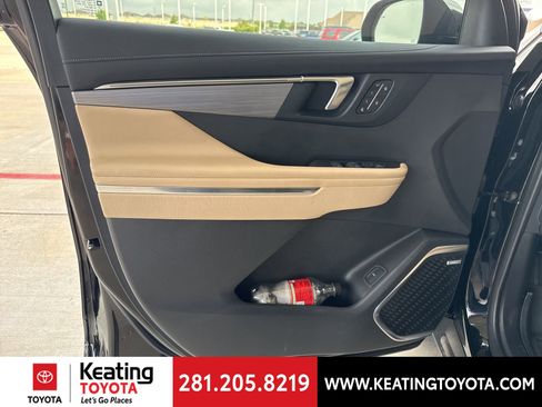 Used 2025 Buick Enclave Preferred w/ Power Package FWD image 10