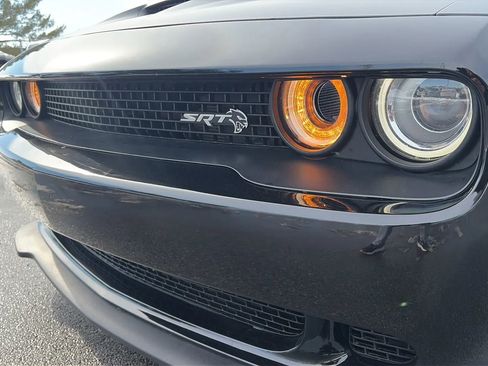 Used 2018 Dodge Challenger SRT Hellcat image 33
