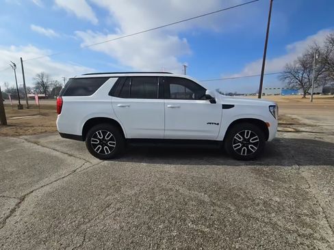 Used 2023 GMC Yukon AT4 w/ LPO, Floor Liner Package image 4
