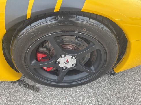 Used 2002 Chevrolet Corvette Convertible w/ Preferred Equipment Group2 image 16