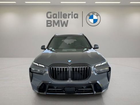 Used 2026 BMW X7 xDrive40i w/ M Sport Package AWD/4WD image 3