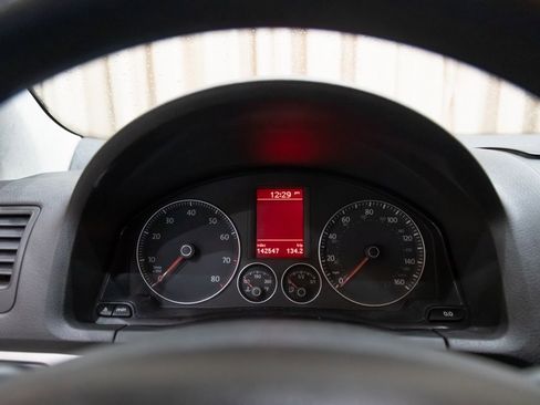 Used 2008 Volkswagen Rabbit S image 12