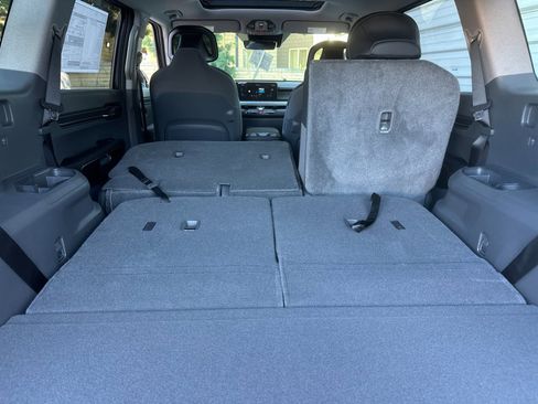 New 2026 Kia EV9 Wind image 15