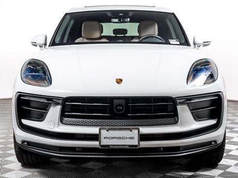 Used 2026 Porsche Macan AWD/4WD image 7