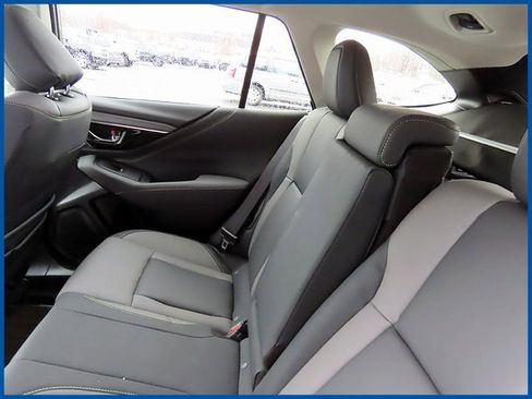 Used 2025 Subaru Outback Onyx Edition XT image 10