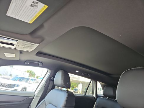 New 2026 Volkswagen Atlas Cross Sport SEL AWD/4WD image 12