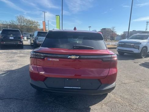 New 2026 Chevrolet Equinox EV LT image 4