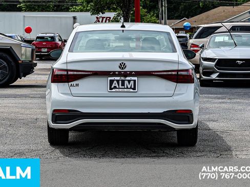 Used 2025 Volkswagen Jetta Sport FWD image 11