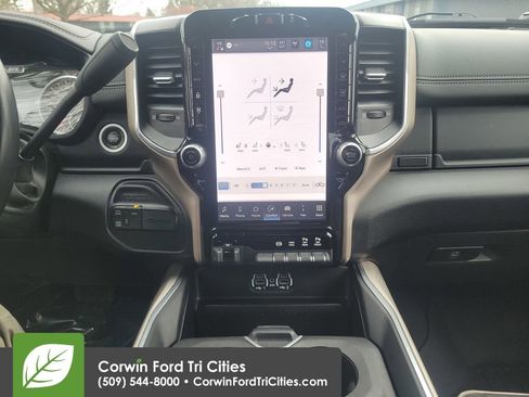 Used 2024 RAM 3500 Laramie AWD/4WD image 28