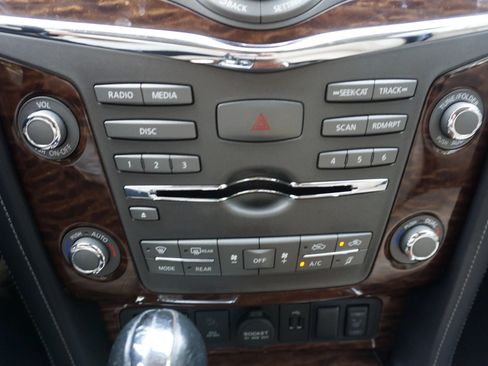 Used 2018 Nissan Armada SL AWD/4WD image 39