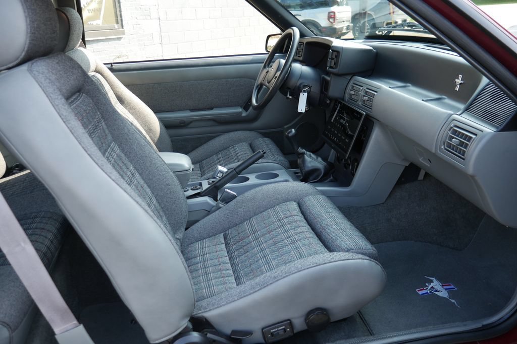 Used 1989 Ford Mustang GT RWD image 8
