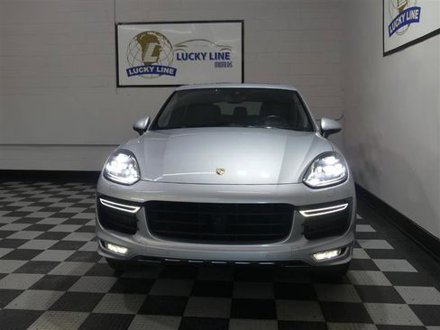 Used 2017 Porsche Cayenne GTS image 2