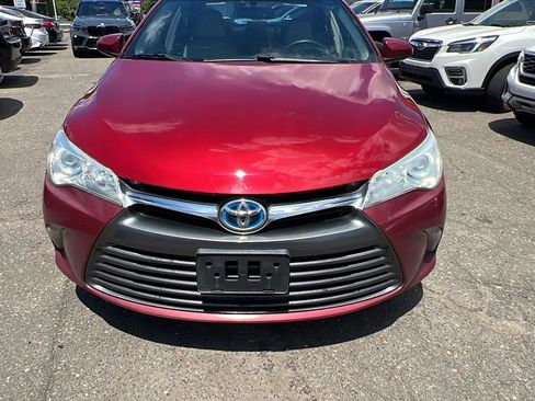 Used 2017 Toyota Camry XLE FWD image 2