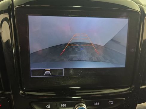 Used 2023 Chevrolet Traverse LT AWD/4WD image 14