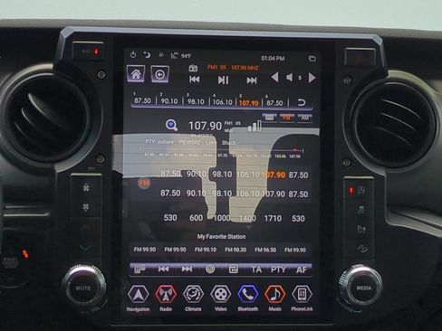 Used 2021 Jeep Gladiator Sport AWD/4WD image 17