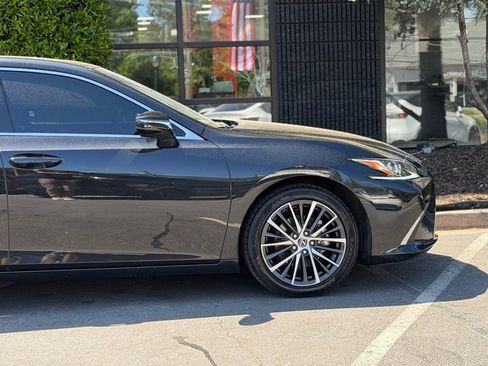 Used 2025 Lexus ES 300h w/ Premium Package image 23