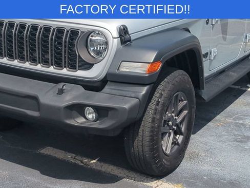 Used 2024 Jeep Wrangler Unlimited Sport AWD/4WD image 9